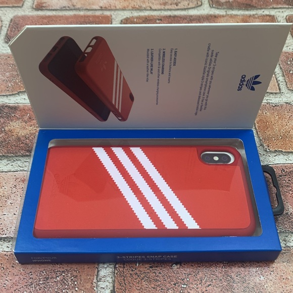 Adidas iphone cover for iPhone XS Max
iPhone 11 Pro Max - Picture 3 of 5